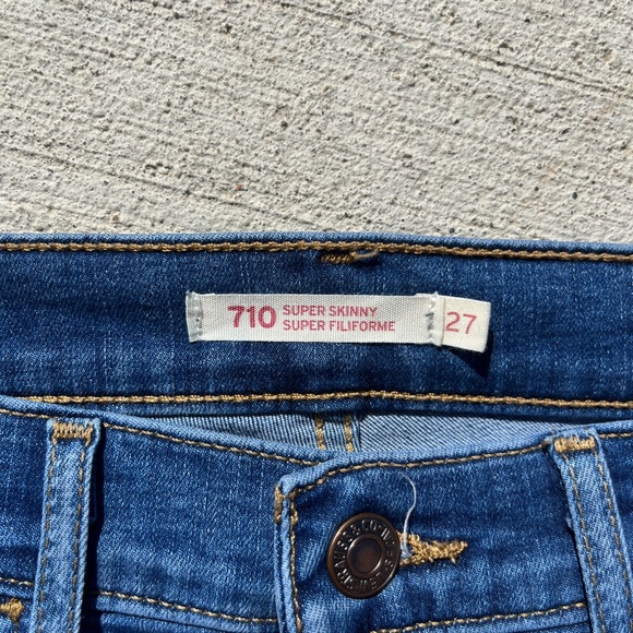 Levis 710’s - Picture 3 of 4